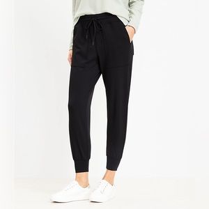 Lou & Grey Luvstretch Joggers - NWOT